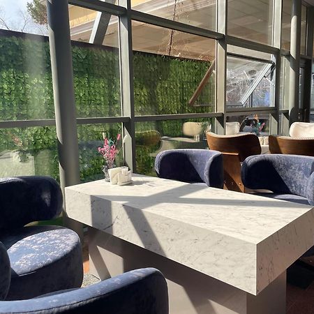 אלמטי Aykun Hotel מראה חיצוני תמונה