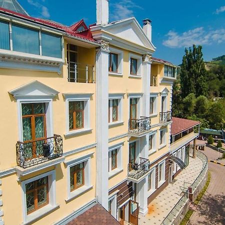 אלמטי Aykun Hotel מראה חיצוני תמונה